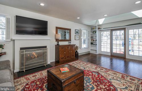 275 Cherry Vly Rd, Princeton NJ  08540-7917 exterior