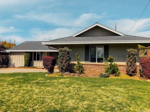 1372 Arlington Dr, Chico, CA 95926-1556
