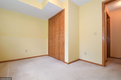 4393 Bear Path Trl, Saint Paul MN  55122-2218 exterior