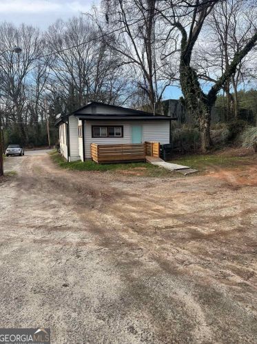 2494 Lester St, Atlanta, GA 30344-3027