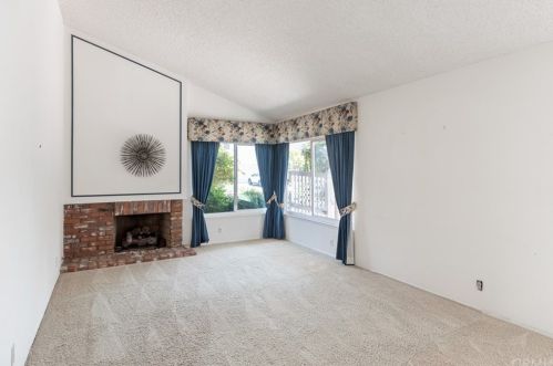 4102 Pleasant St, Irvine, CA 92604-2721