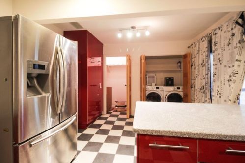 2412 12th St, Austin TX  78702-1802 exterior