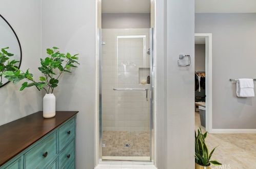 1769 Green Orchard Pl, Riverside CA  92508-8746 exterior