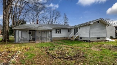 15 John St, Hackettstown NJ  07840-2626 exterior
