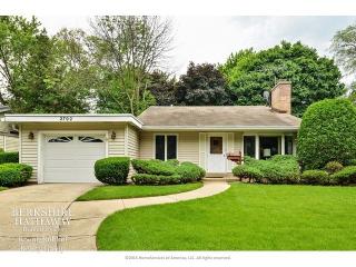 2702 Crawford Ave, Evanston IL  60201-4921 exterior