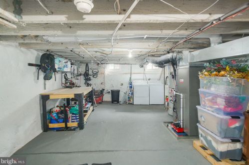 1613 Manton St, Philadelphia PA  19146-3029 exterior