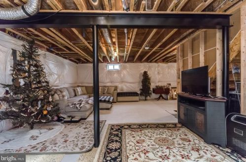 169 Colonial Dr, Charles Town WV 25414-4920 exterior