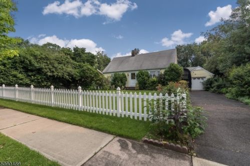 111 Lee Ave, Paterson, NJ 07506-1000