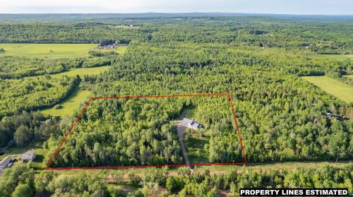 1689 Clover Valley Dr, Duluth, MN 55804-9600