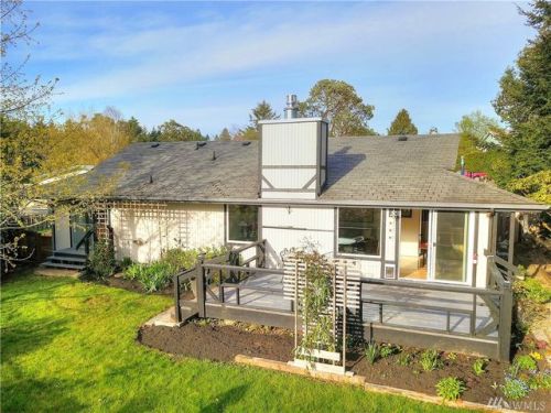 25713 78th Ct, Vashon, WA 98070-8429