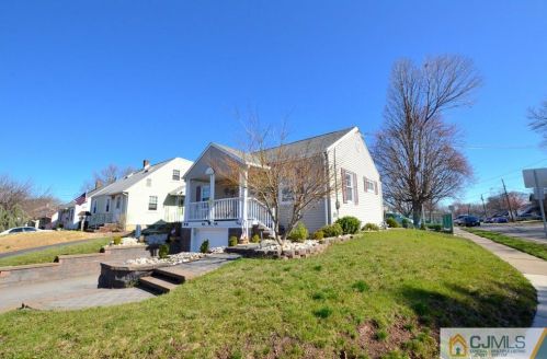 1046 Green St, Iselin, NJ 08830-2170