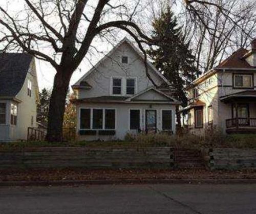 2738 Johnson St, Minneapolis, MN 55418-3042