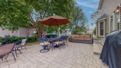 7 Wescott Ct, Lemont IL  60440-9000 exterior