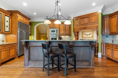 6756 Hedge Row Ln, Gainesville, GA 30506-7800