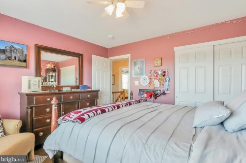 67 Tinning Ct, Hedgesville WV 25427-7367 exterior