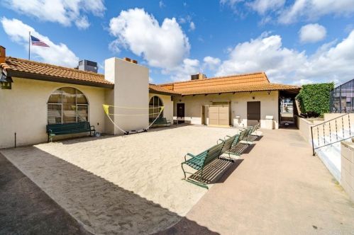 718 Sycamore Ave, Vista CA  92083-7937 exterior