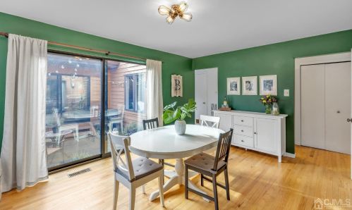 68 Sayre Dr, Princeton NJ  08540-5807 exterior