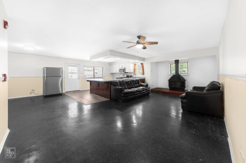 918 Notre Dame Dr, Matteson, IL 60443-1531