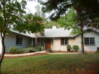 511 Olympic St, Redding, CA 96003-5107