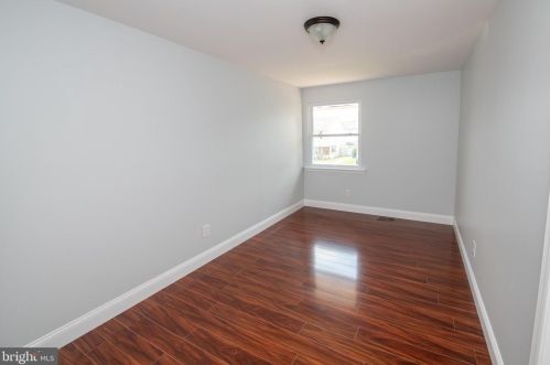 1865 Greymont St, Philadelphia PA  19116-3829 exterior