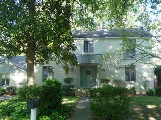 6845 Meadowlawn Dr, Norfolk, VA 23518-4945