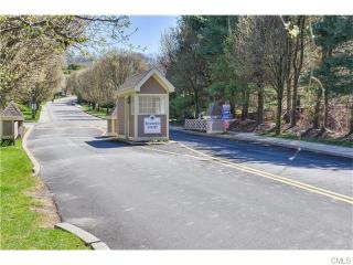 205 Foxboro Dr, Norwalk, CT 06851-1155