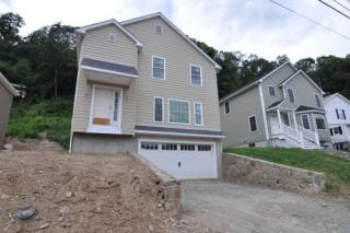 45 Ojibwa Rd, Huntington, CT 06484-4963