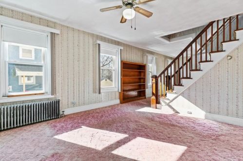 58 Hazard St, Coventry, RI 02816-7225