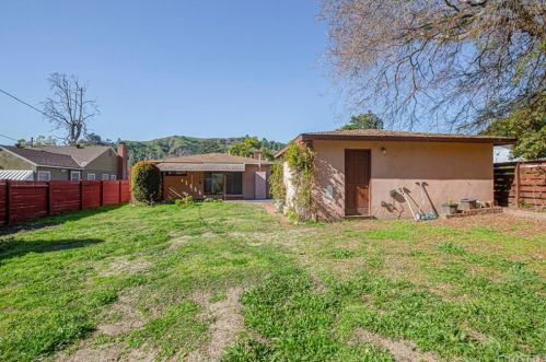 1828 Canada Blvd, Glendale CA  91208-2610 exterior