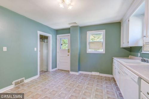 520 Beaumont St, Saint Paul MN  55130-4502 exterior