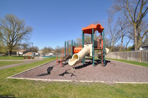 3472 Greenwood Ct, Saint Paul MN  55122-1330 exterior