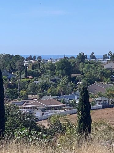 1355 Hedionda Ave, Vista, CA 92081-6523