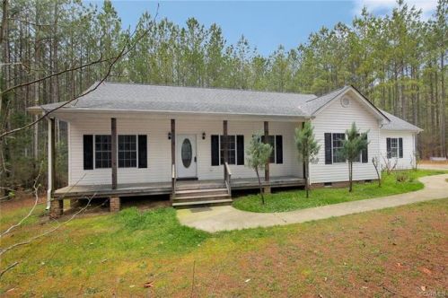 53 Churchwood Ln, Cumberland, VA 23040-2135