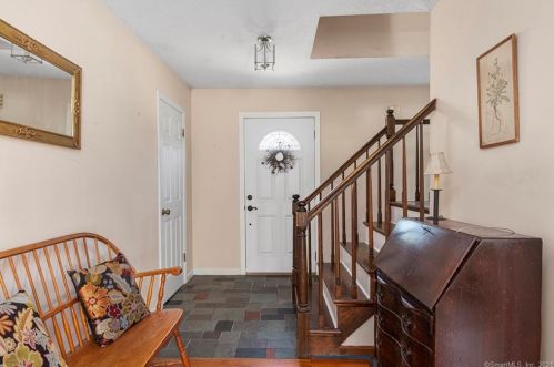 679 Shewville Rd, Gales Ferry, CT 06339-1443