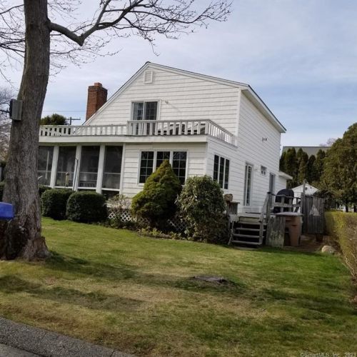 31 Sea Breeze Ave, Niantic CT  06357-3439 exterior