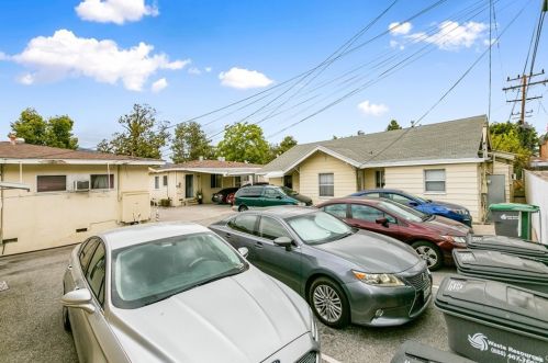 438 Ivy St, Glendale CA  91204-1272 exterior