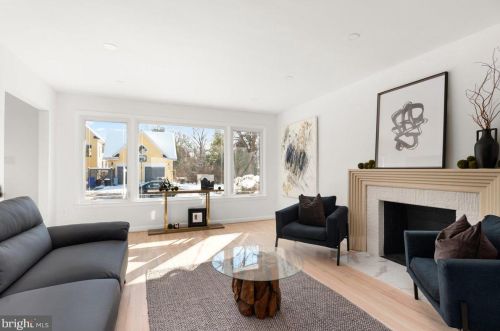 1603 Ballard St, Silver Spring MD 20910-2732 exterior