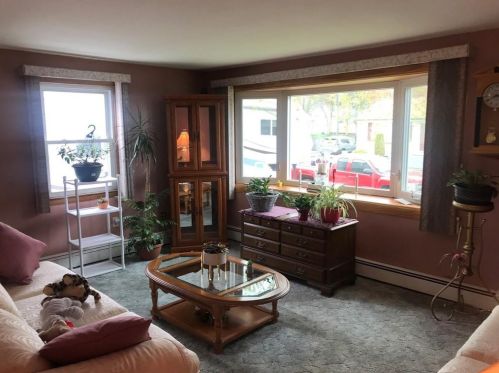 82 Eliot Ave, Providence, RI 02904-3912