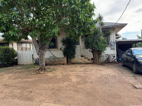 3877 Claudine St, Honolulu HI  96816-4333 exterior