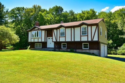 16 Polo View Rd, Somers, CT 06071-1419