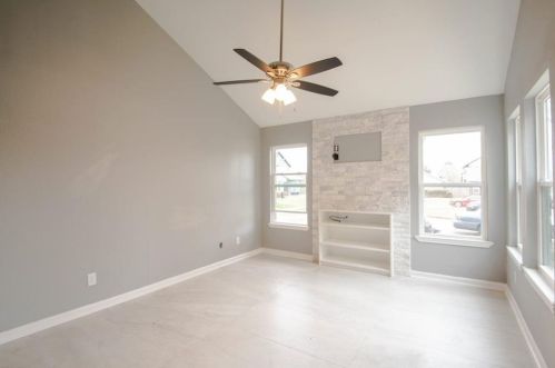 2235 Chatham Square Ct, Dallas, TX 75227-7695