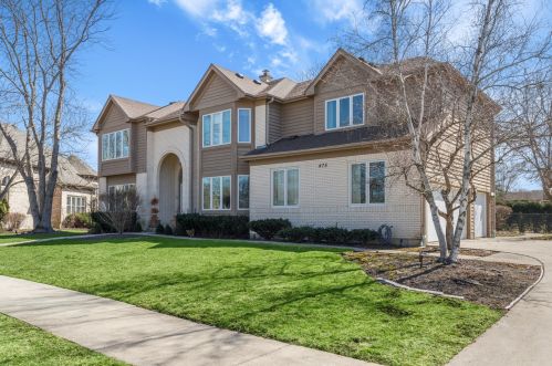 475 Blue Ash Dr, Buffalo Grove, IL 60089-6313