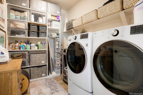 5019 Quatar St, Denver CO  80019-3556 exterior