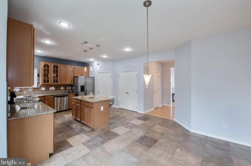 5 Kirby Cir, Princeton NJ  08540-7902 exterior