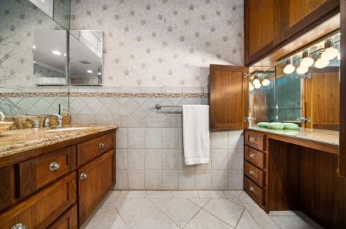 2921 Graceland Way, Glendale CA 91206-1332 exterior