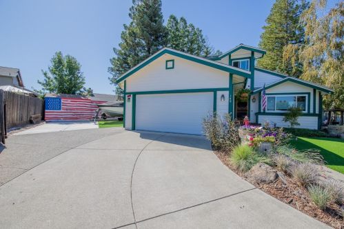 149 Tyrone Ct, Vacaville, CA 95688-9365