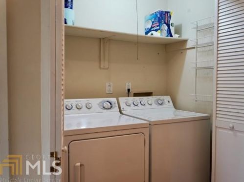 6808 Glenridge Dr, Atlanta GA  30328-2613 exterior