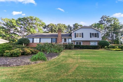 2478 Mountain View Rd, Lithonia, GA 30078-6722