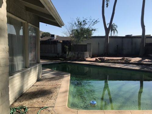 6452 Riverside, Riverside CA  92506-3154 exterior