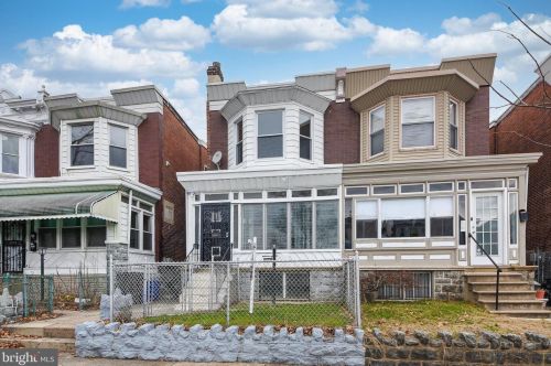 5027 Chestnut St, Philadelphia, PA 19139-3530